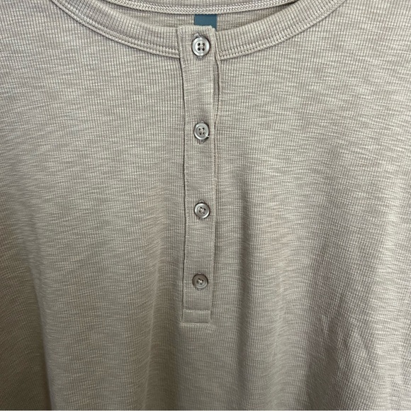 Vuori Taupe Ribbed Long Sleeve Top - Picture 2 of 4